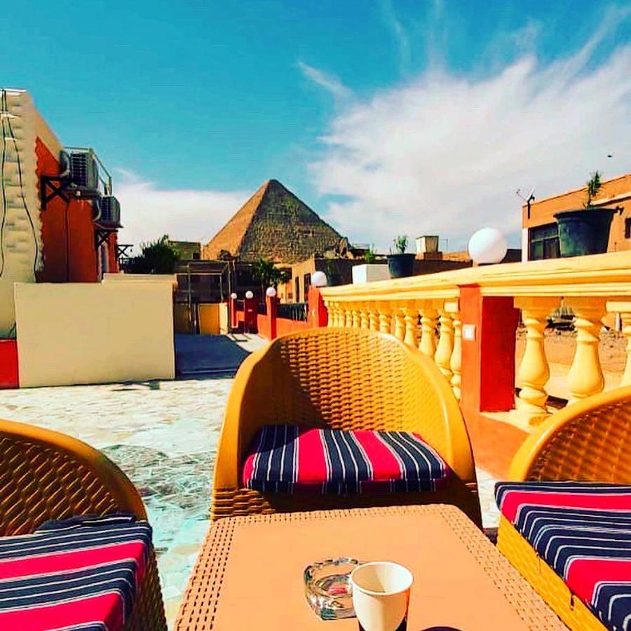 Carpet Alaadein Pyramids View Hotel Kafrat al Jabal Exterior photo