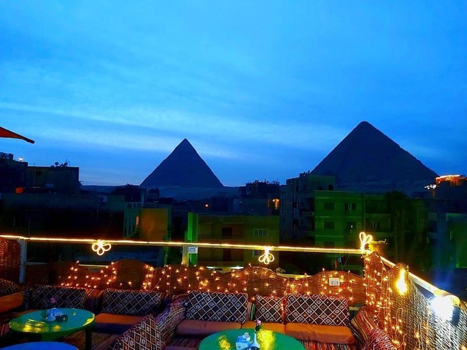 Carpet Alaadein Pyramids View Hotel Kafrat al Jabal Exterior photo
